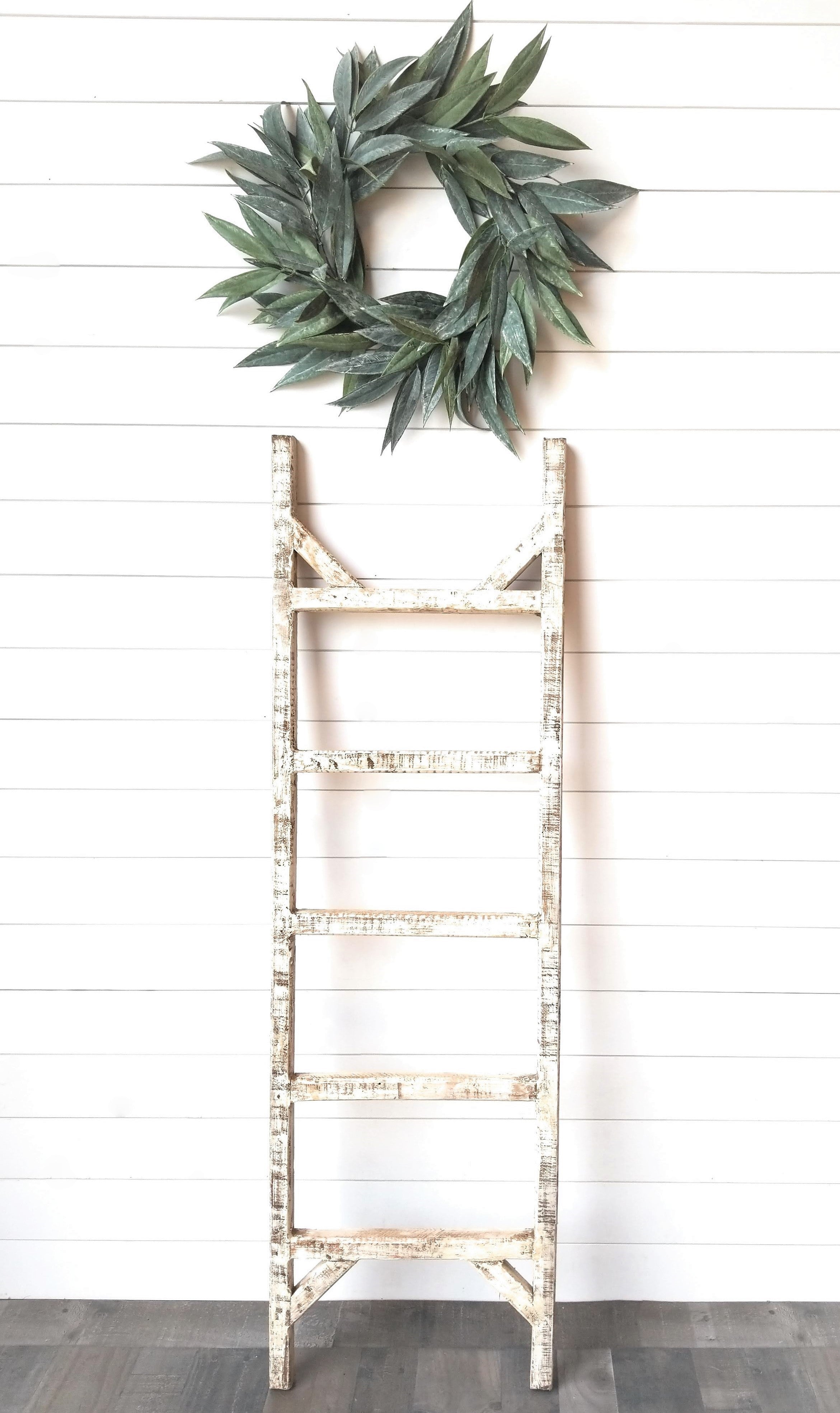 White cheap blanket ladder