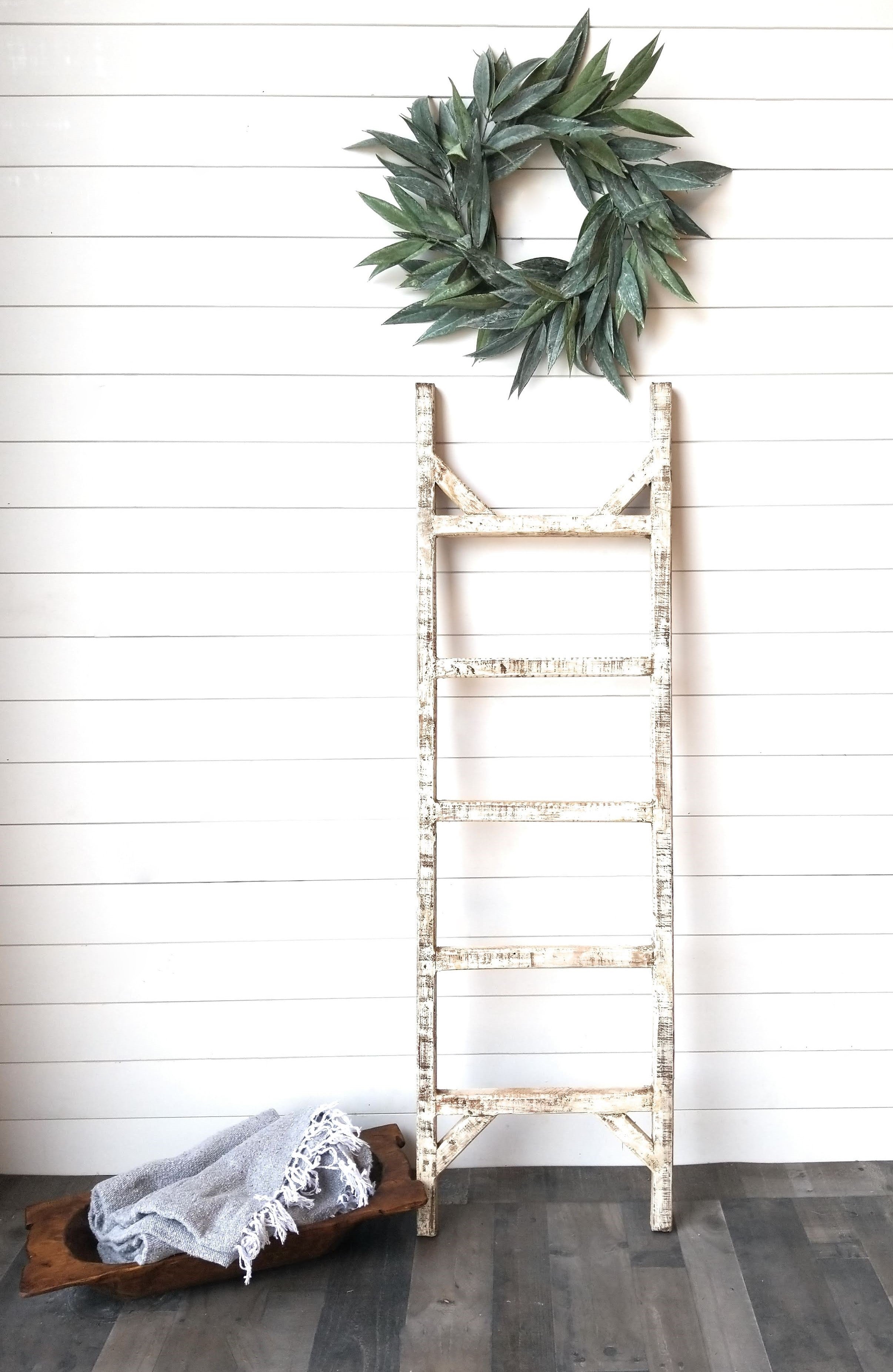 Farmhouse discount ladder decor